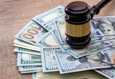 1MSettlement Outsidesupermarket Money Gavel Article